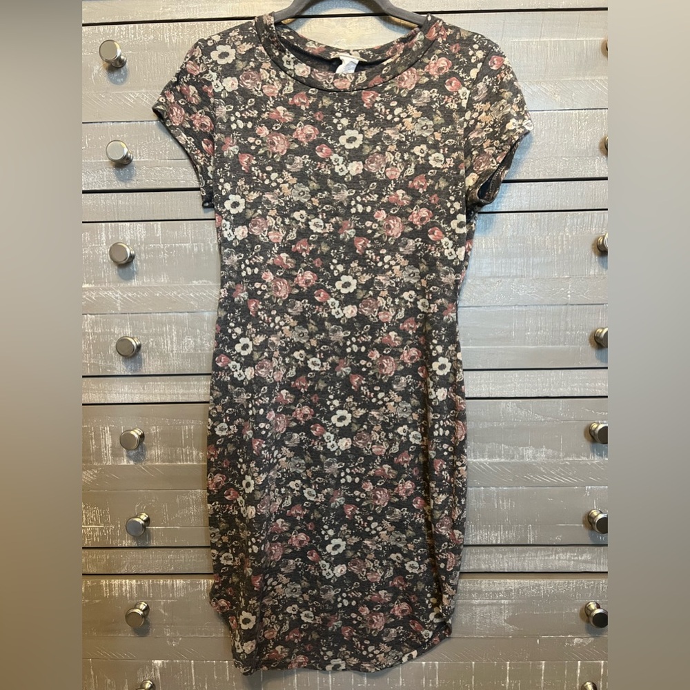 January 7 Gray Floral Dress Womens Size Large